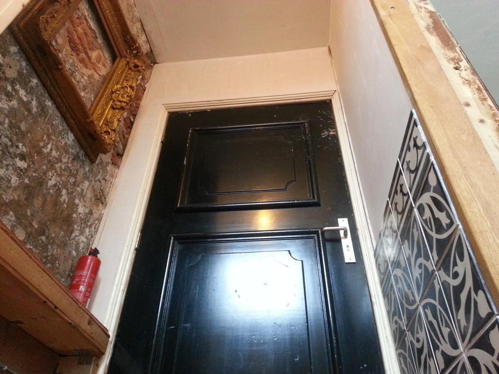 Nando's City Centre Bed & Breakfast